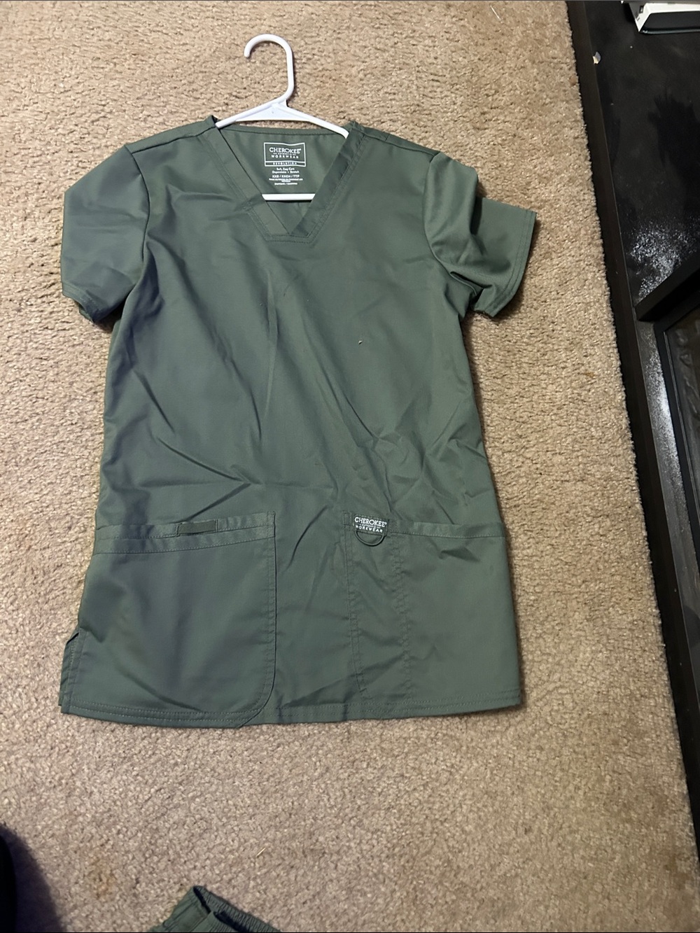Cherokee Women's Green Scrub Set Like New